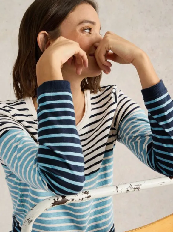 CREW NECK CLARA TEE in BLUE MULTI