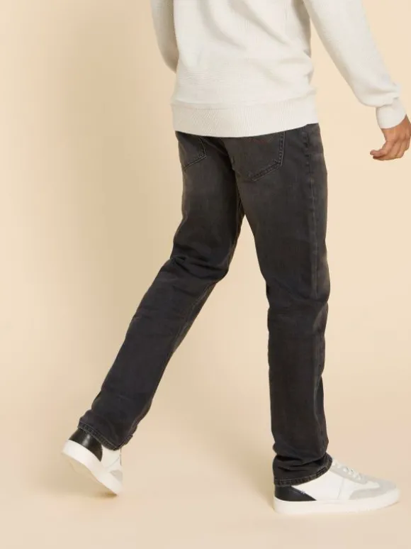 eastwood_straight_jean_in_2-5.webp Eastwood Straight Jean in WASHED BLACK