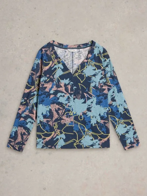 nelly_neck_tee_in_navy_mu_4.webp NELLY NECK TEE in NAVY MULTI