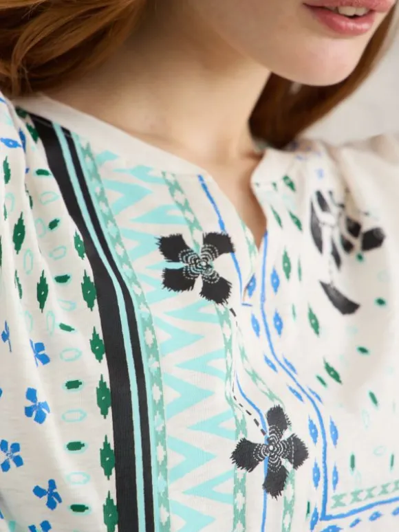 NELLY NOTCH NECK COTTON TEE in WHITE PRINT