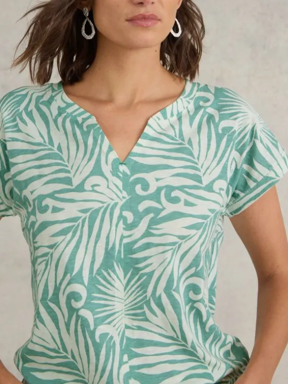 NELLY NOTCH NECK COTTON TEE in TEAL PRINT