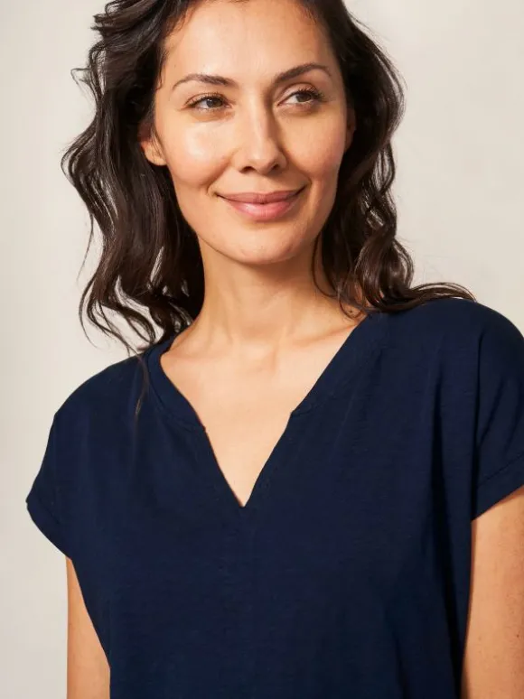 Nelly Notch Neck Tee in DARK NAVY