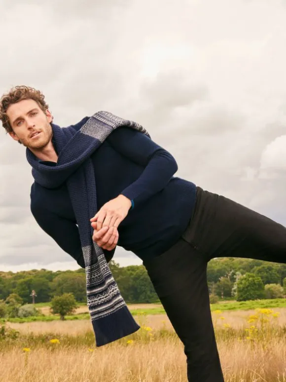 newport_wool_merino_jumpe_3.webp Newport Wool Merino Jumper in DARK NAVY